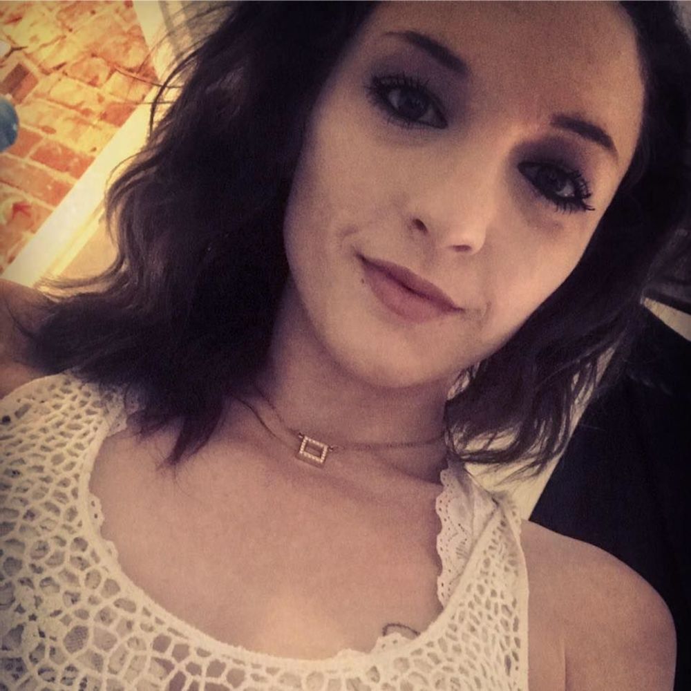 Meet your Posher, Christina